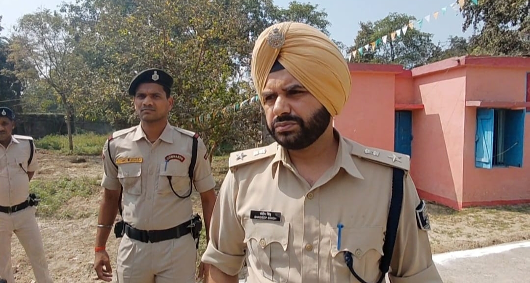 निरक्षण करते एसपी