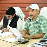 जिलाधिकारी की अध्यक्षता में जनगणना,मकान सुचिकरण को लेकर बैठक