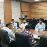 मुख्यमंत्री डॉ. मोहन यादव ने जल प्रदाय से जुड़े सभी संबंधित अधिकारियों को दिये सख्त निर्देश,मुख्य सचिव श्री जैन ने ली सभी कलेक्टर, नगरीय निकाय, पंचायत, पीएचई एवं जल निगम के अधिकारियों की बैठक