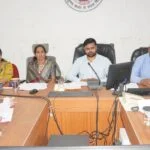 राजस्व प्रकरणों के समयबद्ध एवं गुणवत्तापूर्ण निराकरण पर जोर,प्रभारी कलेक्टर अनिल कुमार राठौर ने राजस्व अधिकारियों की समीक्षा बैठक में दिए निर्देश