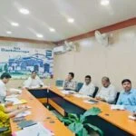 डीएम ने जिला के सभी पंचायत में संस्थापित चापाकलो सर्वे,जीवन प्रमाण पत्र सत्यापन एवं जिला के निर्माण कार्यों में तेजी लाने का दिए निर्देश