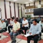 आयुष्मान कार्ड निर्माण कार्य में लक्ष्य प्राप्ति के लिए जिलाधिकारी ने दिए सख्त निर्देश
