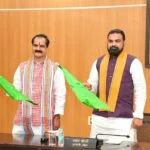 बिहार को नई सौगात: मुख्यमंत्री सम्राट चौधरी ने ‘खातीपुरा-दरभंगा अमृत भारत एक्सप्रेस’ को दिखाई हरी झंडी, दिल्ली-पटना बुलेट ट्रेन का भी किया जिक्र
