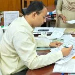 गया (बिहार) न्यूज़: SC-ST अत्याचार के 42 पीड़ितों को मिला न्याय, DM शशांक शुभंकर ने 23.53 लाख रुपये मुआवजे की दी स्वीकृति
