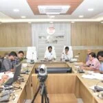 राजस्व अधिकारी सीमांकन, नामांतरण और बंटवारा के प्रकरणों की करें नियमित मॉनिटरिंग: कलेक्टर