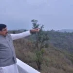 मुख्यमंत्री डॉ. मोहन यादव ने बैतूल के हिल स्टेशन कुकरु में देखा मनोहारी सनसेट प्वाइंट,कुकरु की प्राकृतिक छटा से अभिभूत हुए मुख्यमंत्री, पर्यटन विकास की संभावनाओं पर की चर्चा