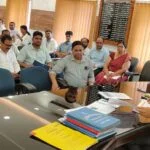 स्वास्थ्य सेवाओं में बड़ा बदलाव: डीएम नवीन कुमार का सख्त निर्देश- ‘सिर्फ कागजी आंकड़े नहीं, जमीन पर दिखना चाहिए काम’