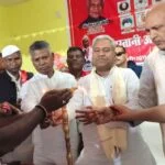 गरीबों के अधिकारों की रक्षा के लिए कार्यकर्ता पूरी निष्ठा से करें काम : डॉ. संतोष कुमार सुमन,उदाकिशुनगंज में हिंदुस्तानी आवाम मोर्चा के गरीब चौपाल में शिक्षा, स्वास्थ्य, रोजगार समेत विभिन्न मुद्दों पर हुई चर्चा